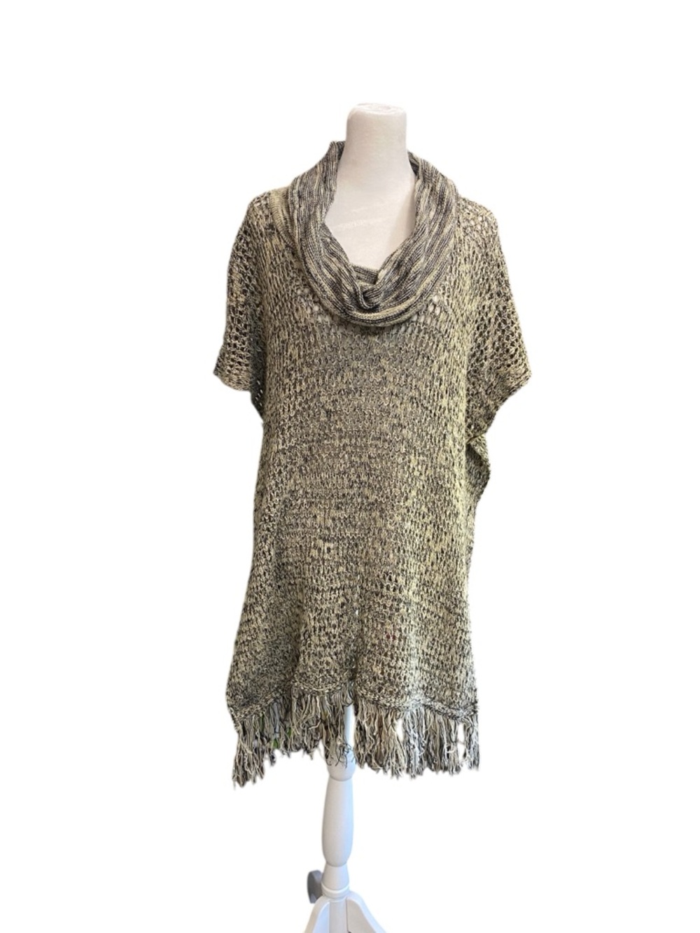 NEW DIRECTIONS Women's size Medium Light Olive-Gray Cowl-Neck Fringe Knit Poncho